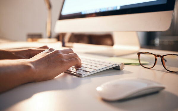 Side hustle to full-time - part 1: quitting my job to pursue my passion