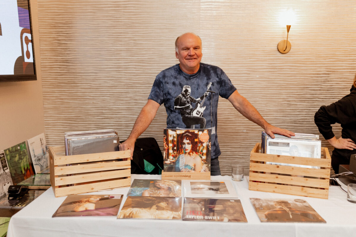 Canadians Connected: Ottawa